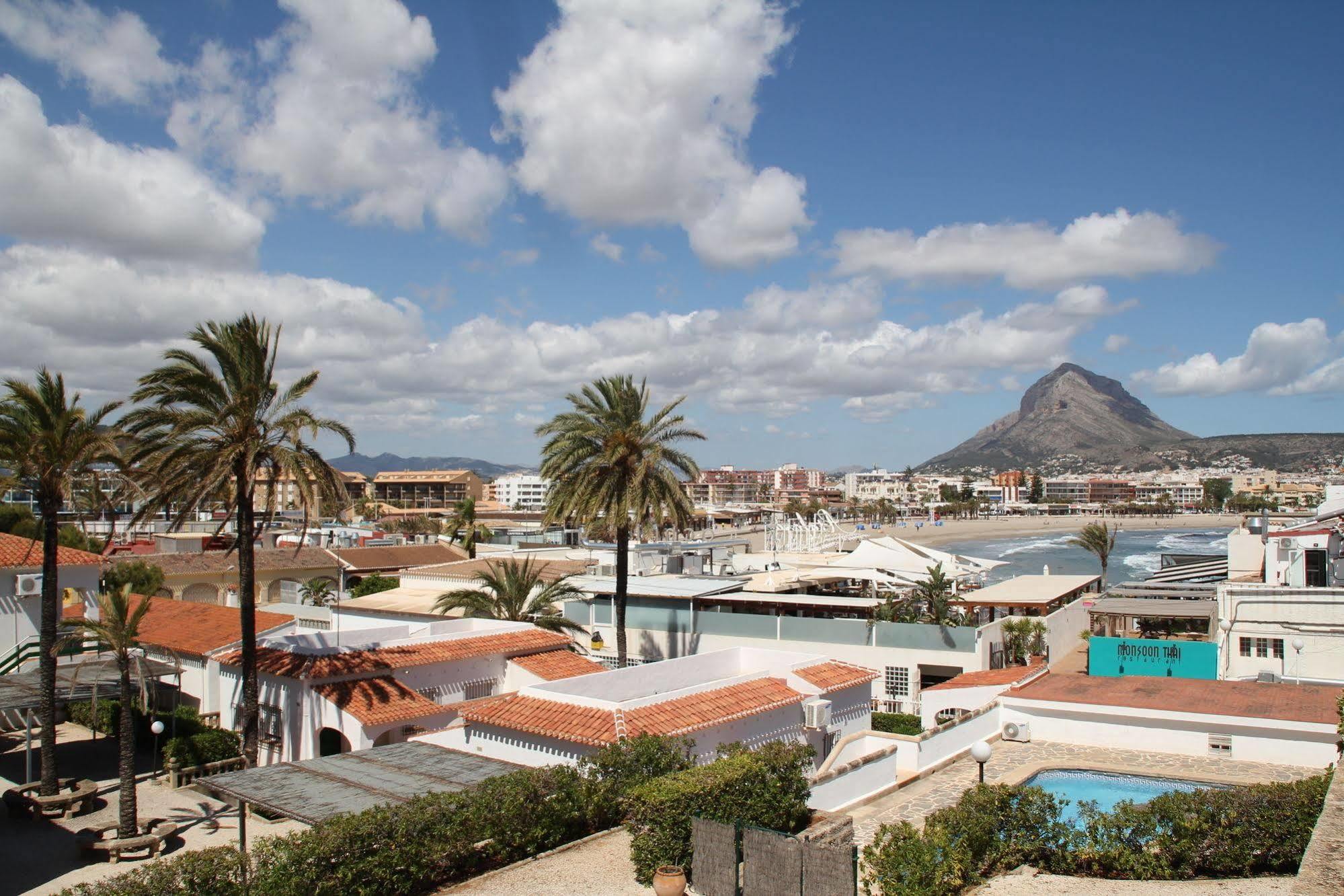 ホテルBungalows El Arenal Jávea エクステリア 写真
