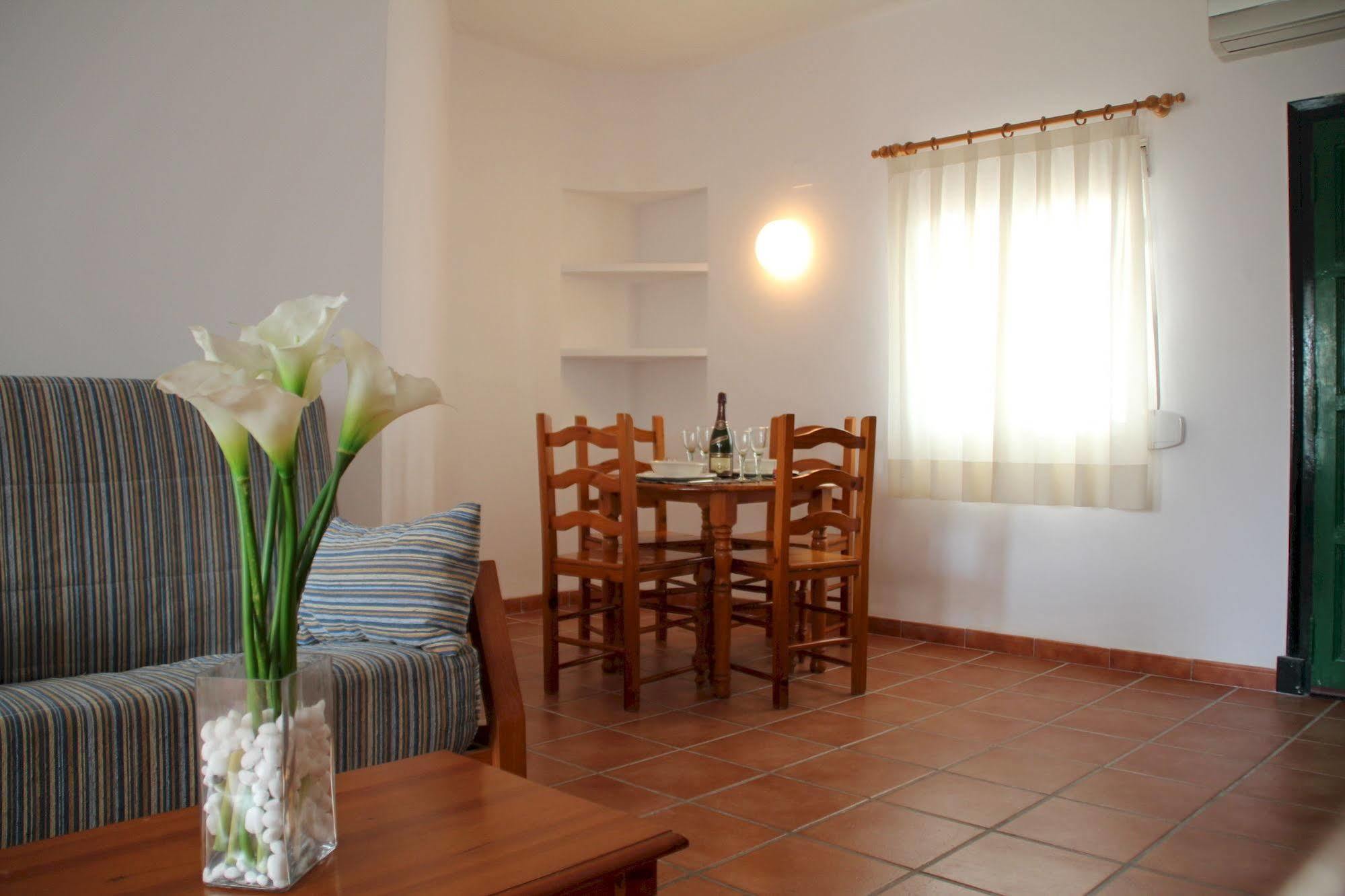 ホテルBungalows El Arenal Jávea エクステリア 写真