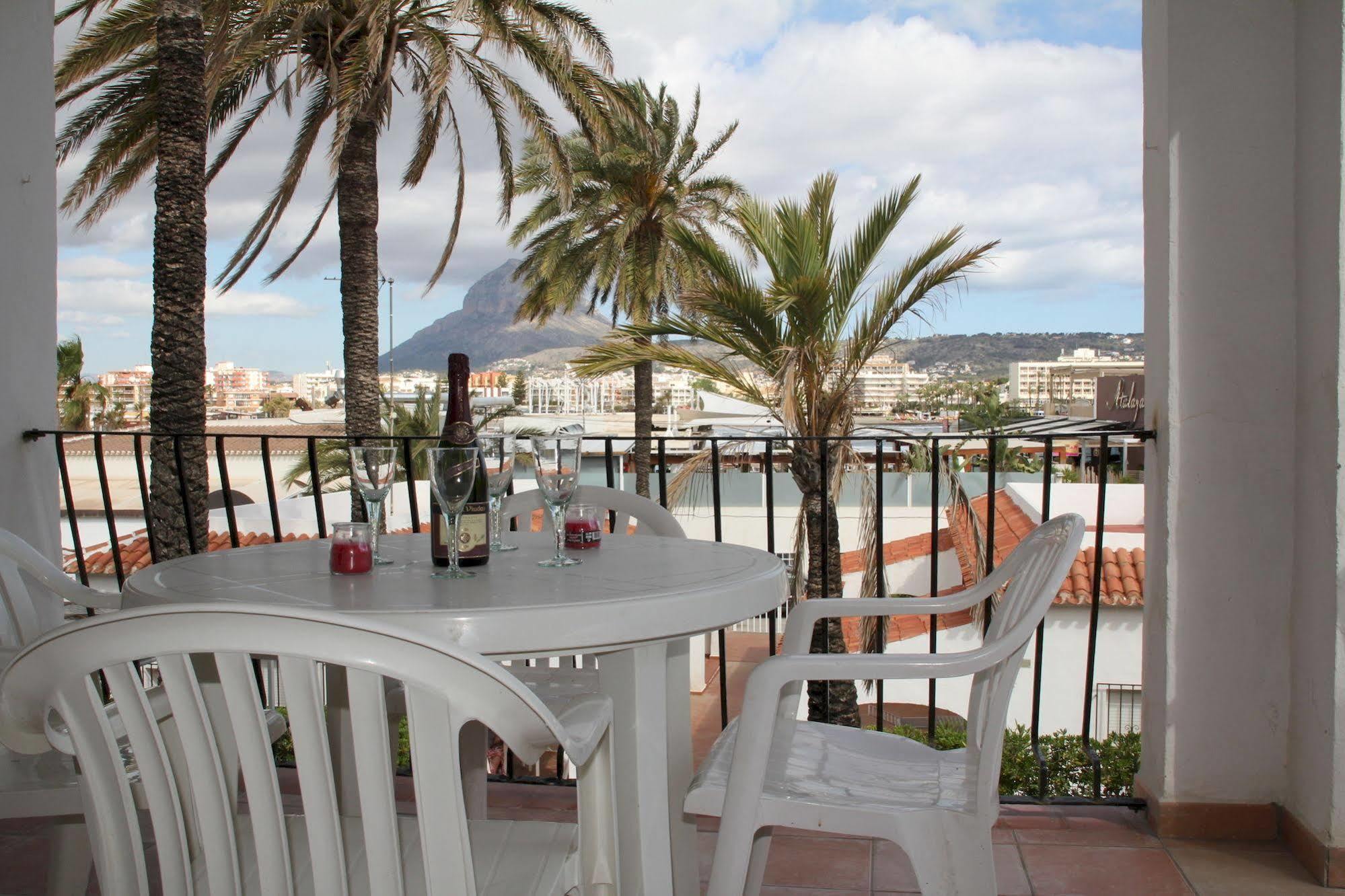 ホテルBungalows El Arenal Jávea エクステリア 写真