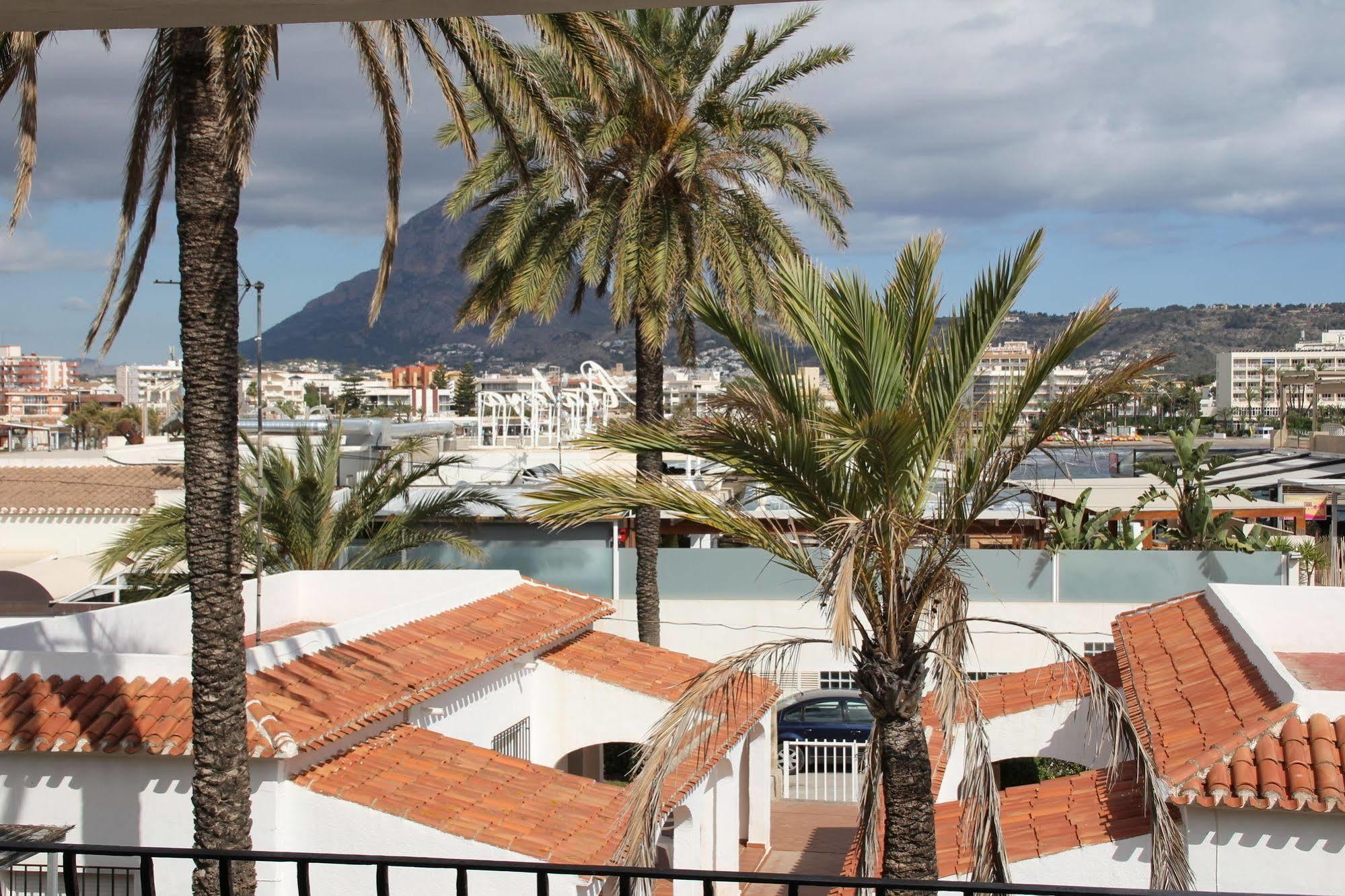 ホテルBungalows El Arenal Jávea エクステリア 写真
