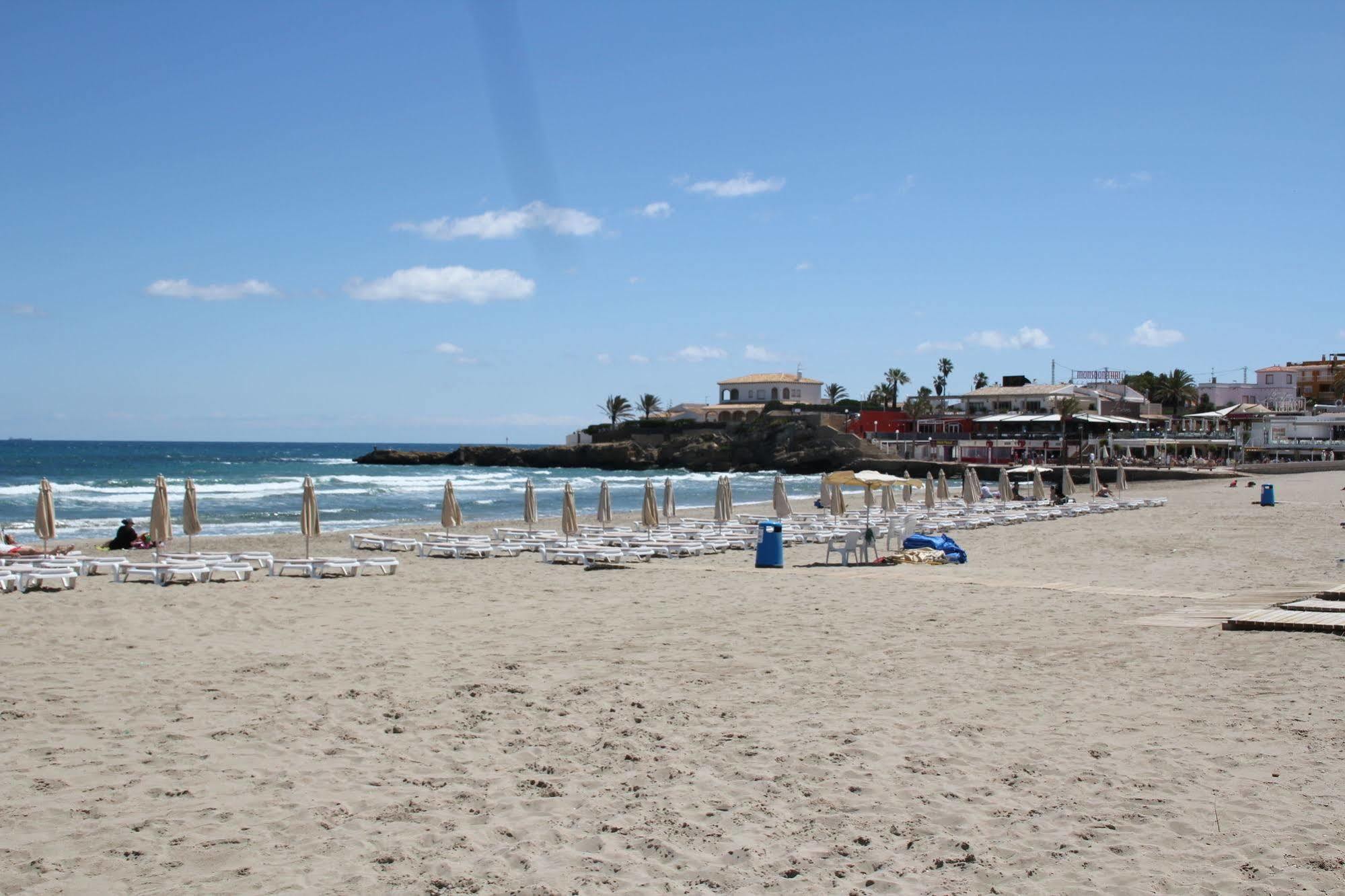 ホテルBungalows El Arenal Jávea エクステリア 写真